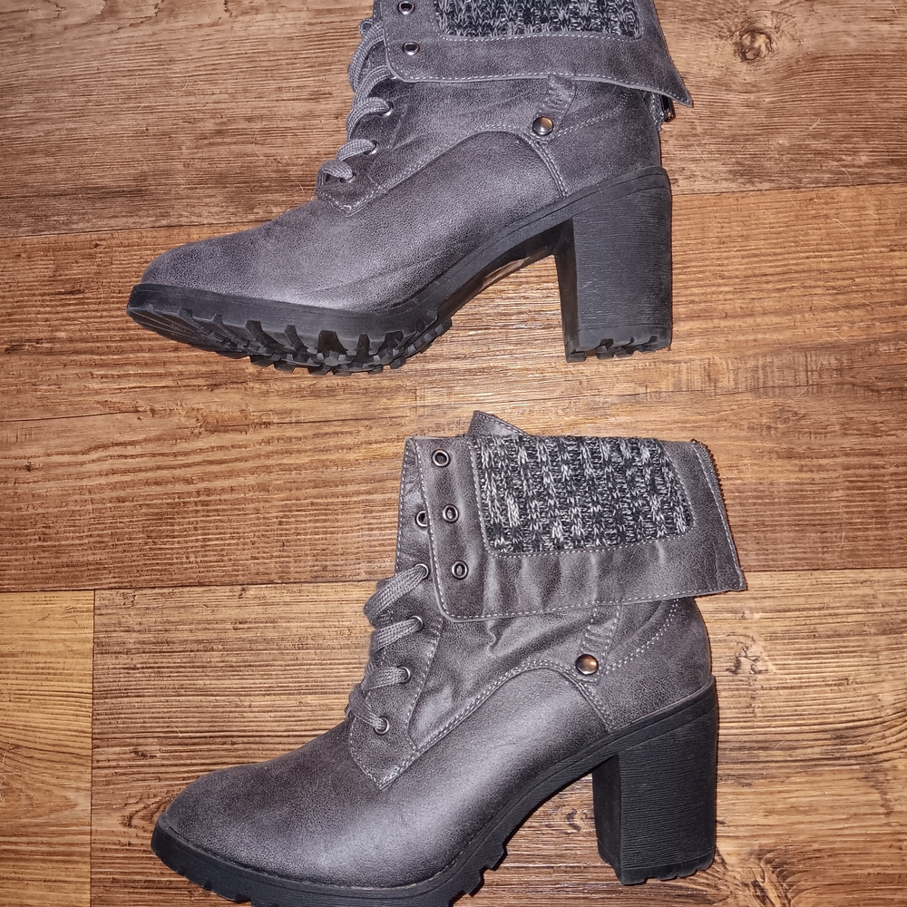 Women's Size 10 New JustFab Charcoal Lace Up Boots 2 In 1